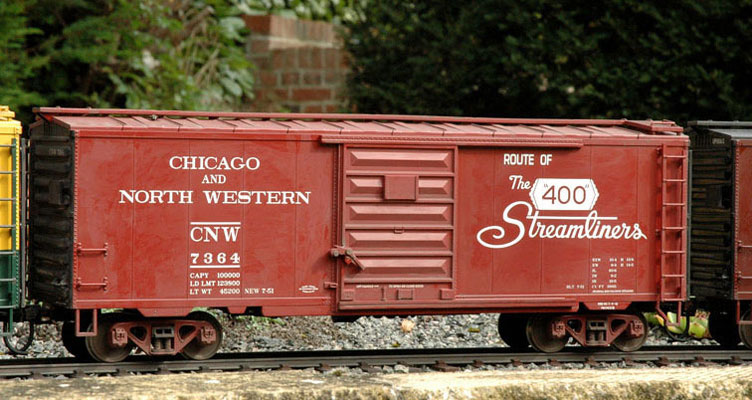 Photo of a MTH 1:32 scale model CNW boxcar