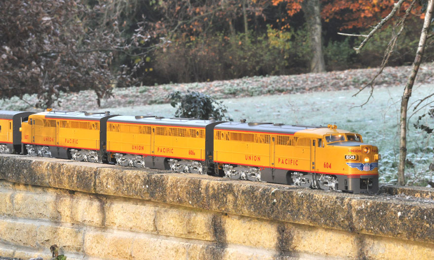 Photo of a MTH 1:32 scale model UP Alco PA